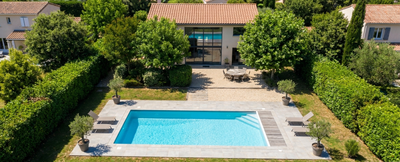 Permis de construire et déclaration de travaux pour une piscine privée : la réglementation en France