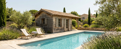 Pool house : prix, réglementation, déclaration et choix des matériaux en 2026