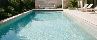 Comment agit le chlore de piscine et de quoi dépend son efficacité