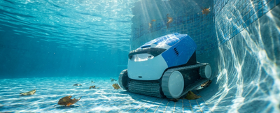 Robot piscine qui ne monte pas sur les parois : causes et solutions